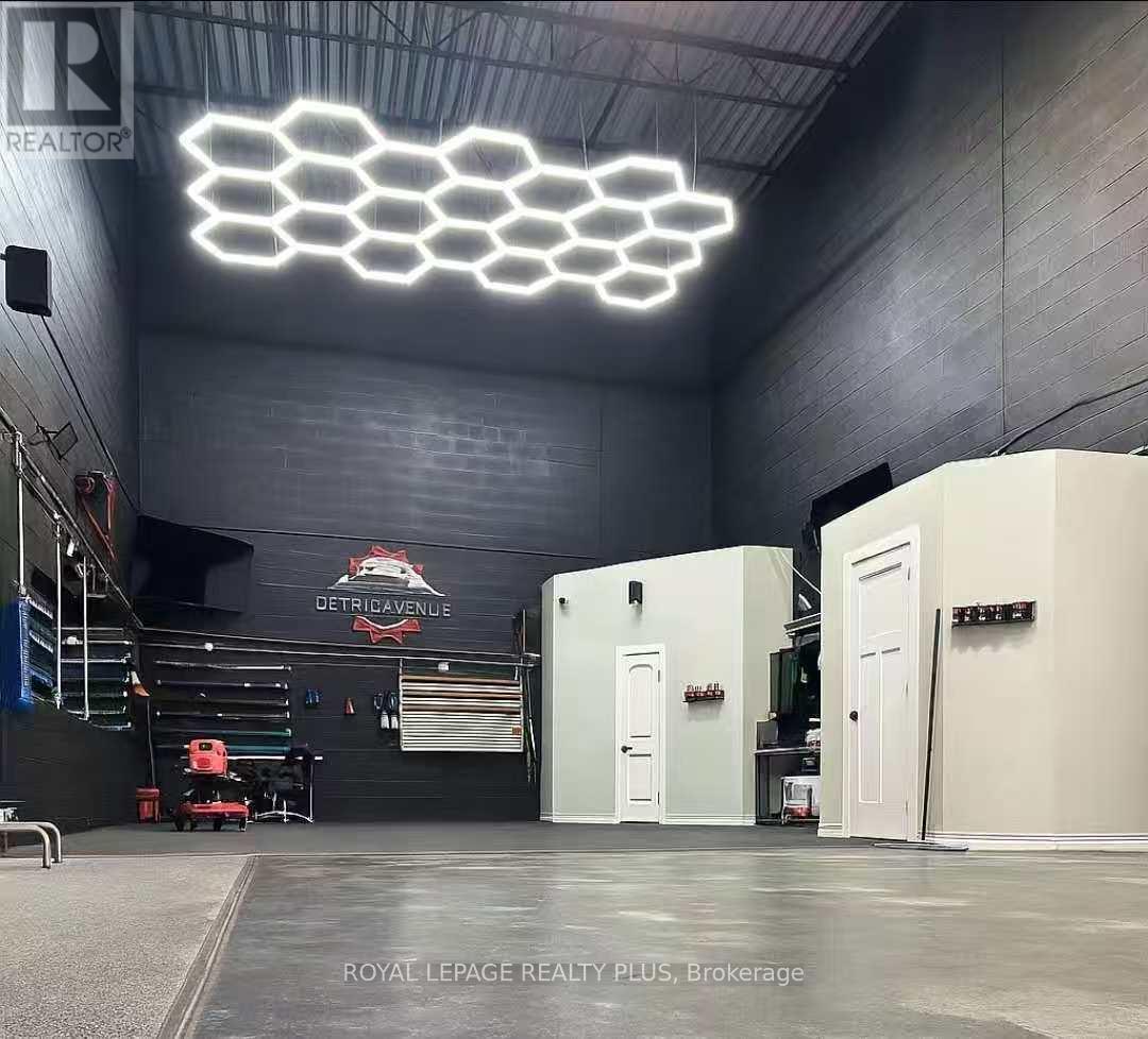 6 - 1162 King Road, Burlington, ON