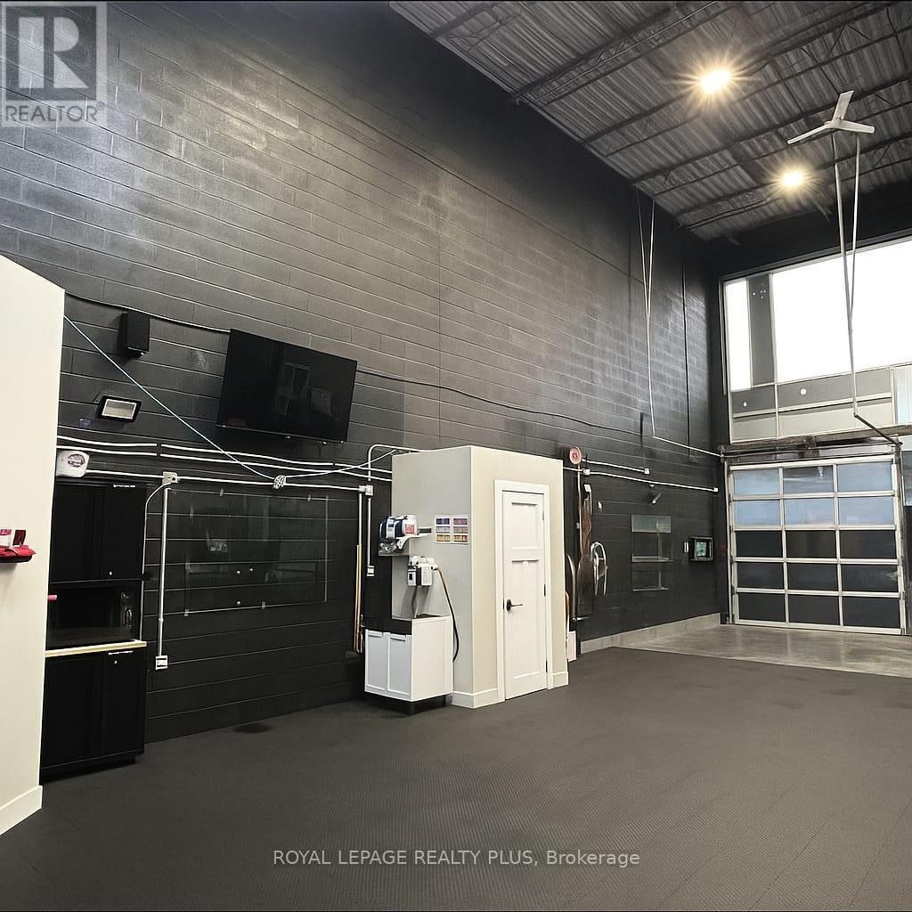 6 - 1162 King Road, Burlington, ON