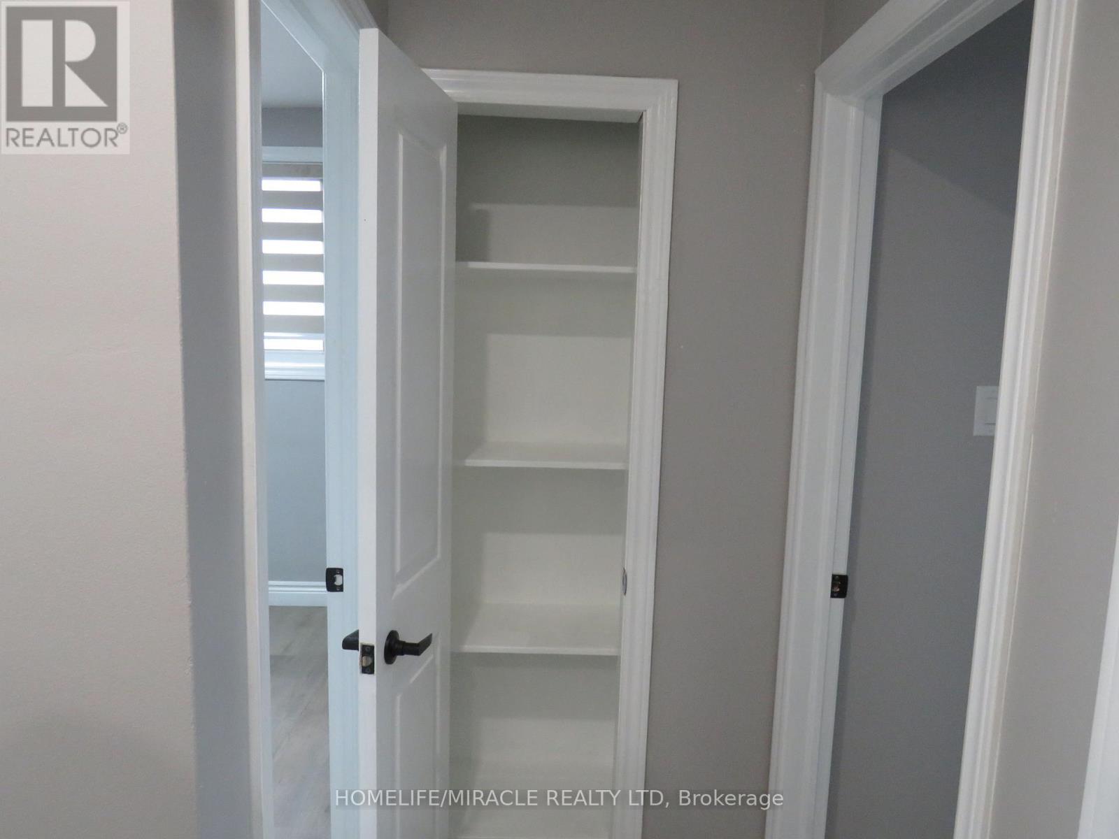 18 Rubydale Gardens, Toronto, ON - Indoor Photo Showing Other Room