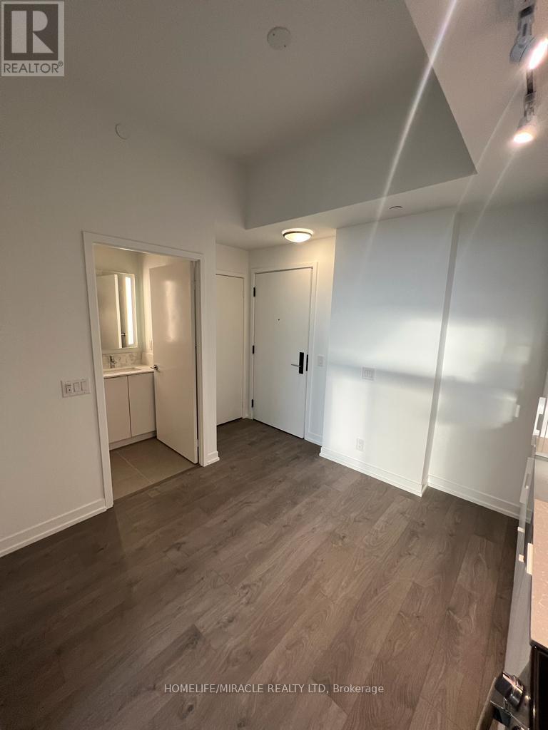 914 - 270 Dufferin Street, Toronto, ON - Indoor Photo Showing Other Room