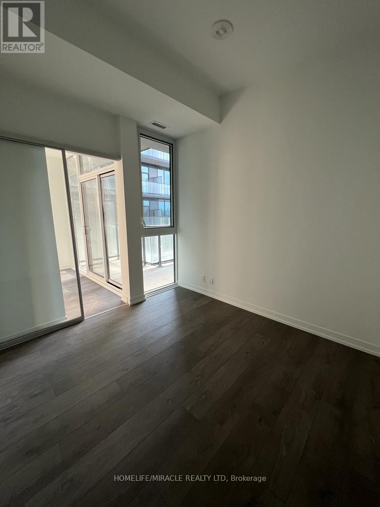 914 - 270 Dufferin Street, Toronto, ON - Indoor Photo Showing Other Room