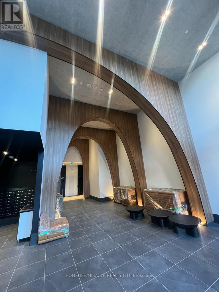 914 - 270 Dufferin Street, Toronto, ON - Indoor Photo Showing Other Room