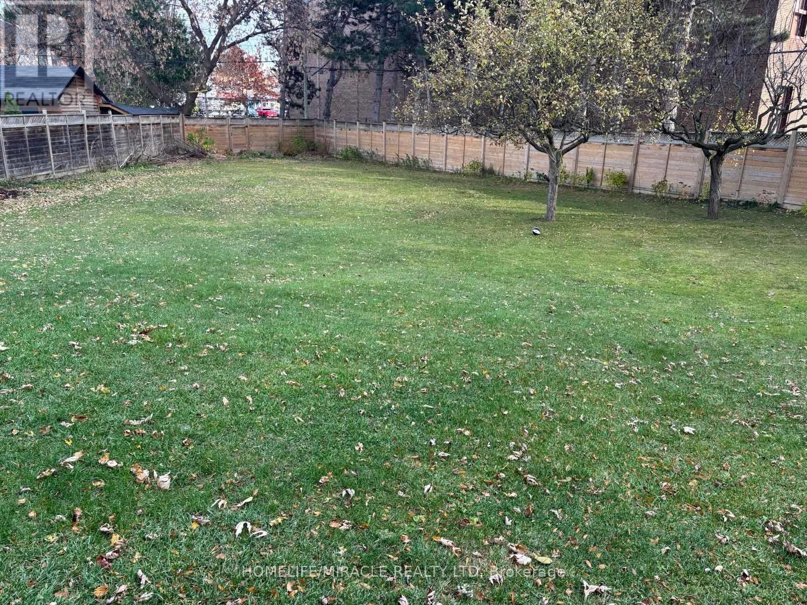 85 Harlow Crescent, Toronto, ON - Outdoor