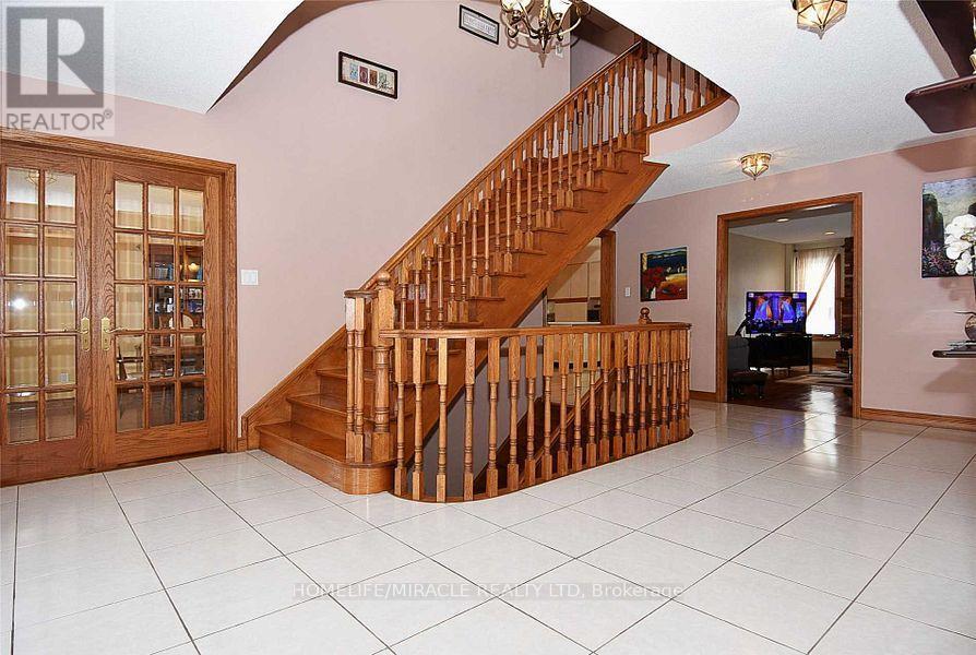 85 Harlow Crescent, Toronto, ON - Indoor Photo Showing Other Room