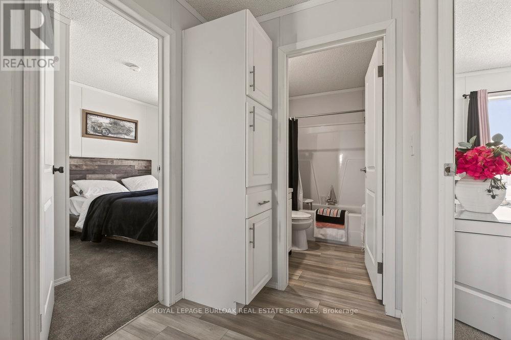 29 Hickory Hollow, Haldimand, ON - Indoor