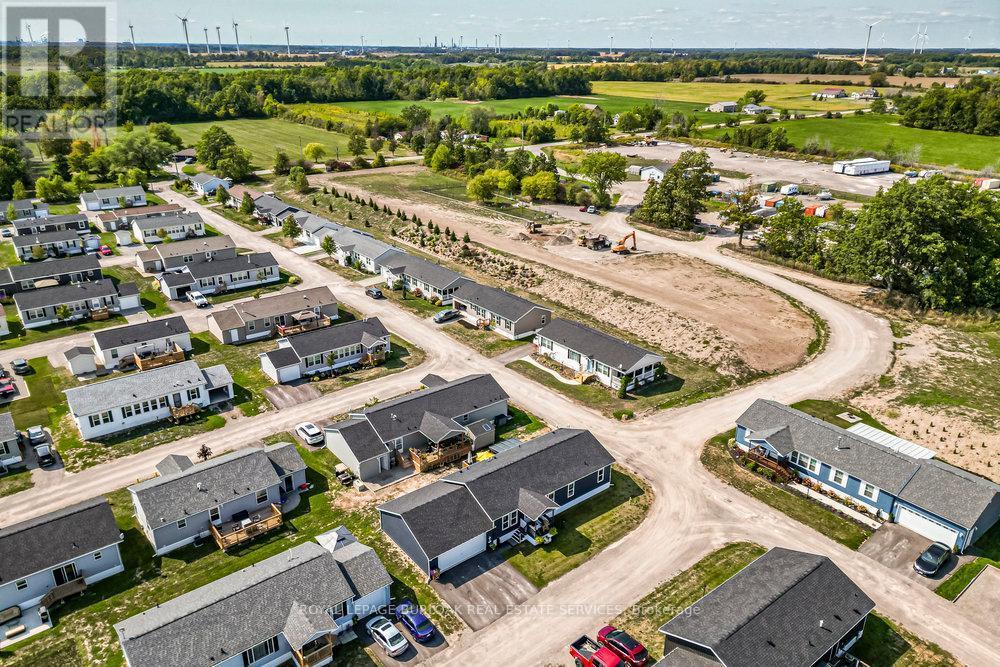 29 Hickory Hollow, Haldimand, ON - Outdoor With View