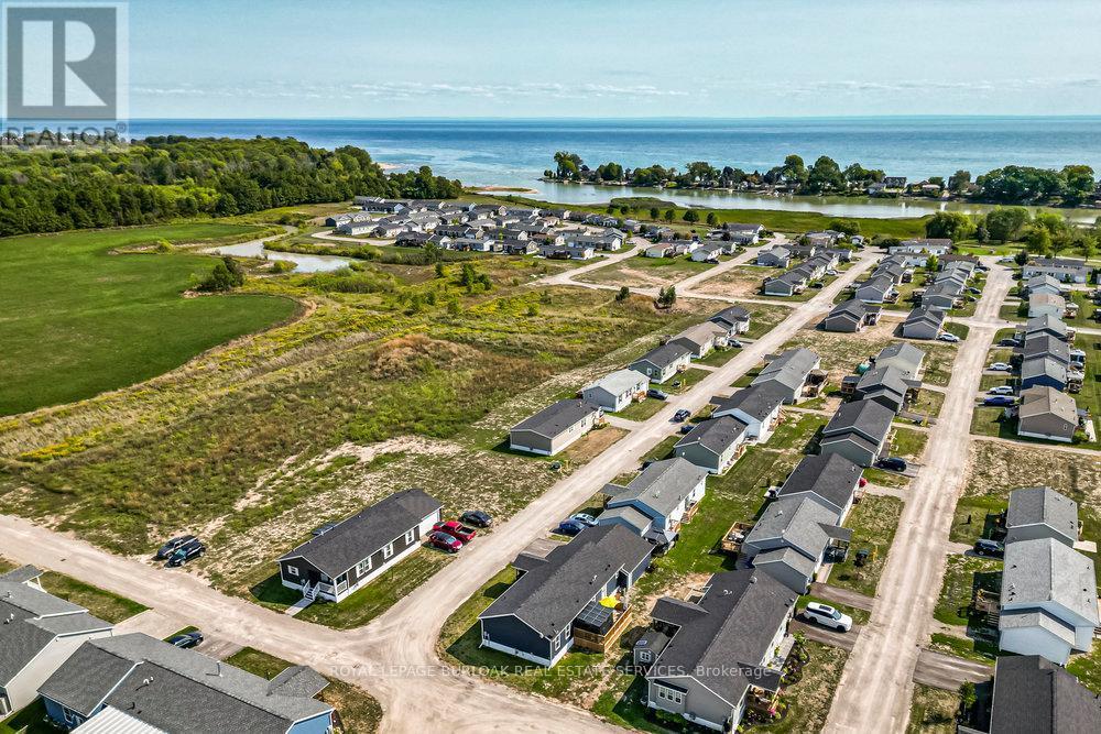 29 Hickory Hollow, Haldimand, ON - Outdoor With Body Of Water With View