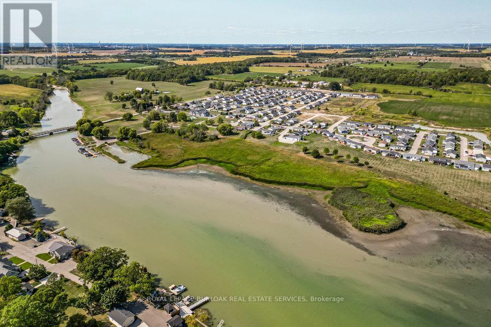 29 Hickory Hollow, Haldimand, ON - Outdoor With Body Of Water With View