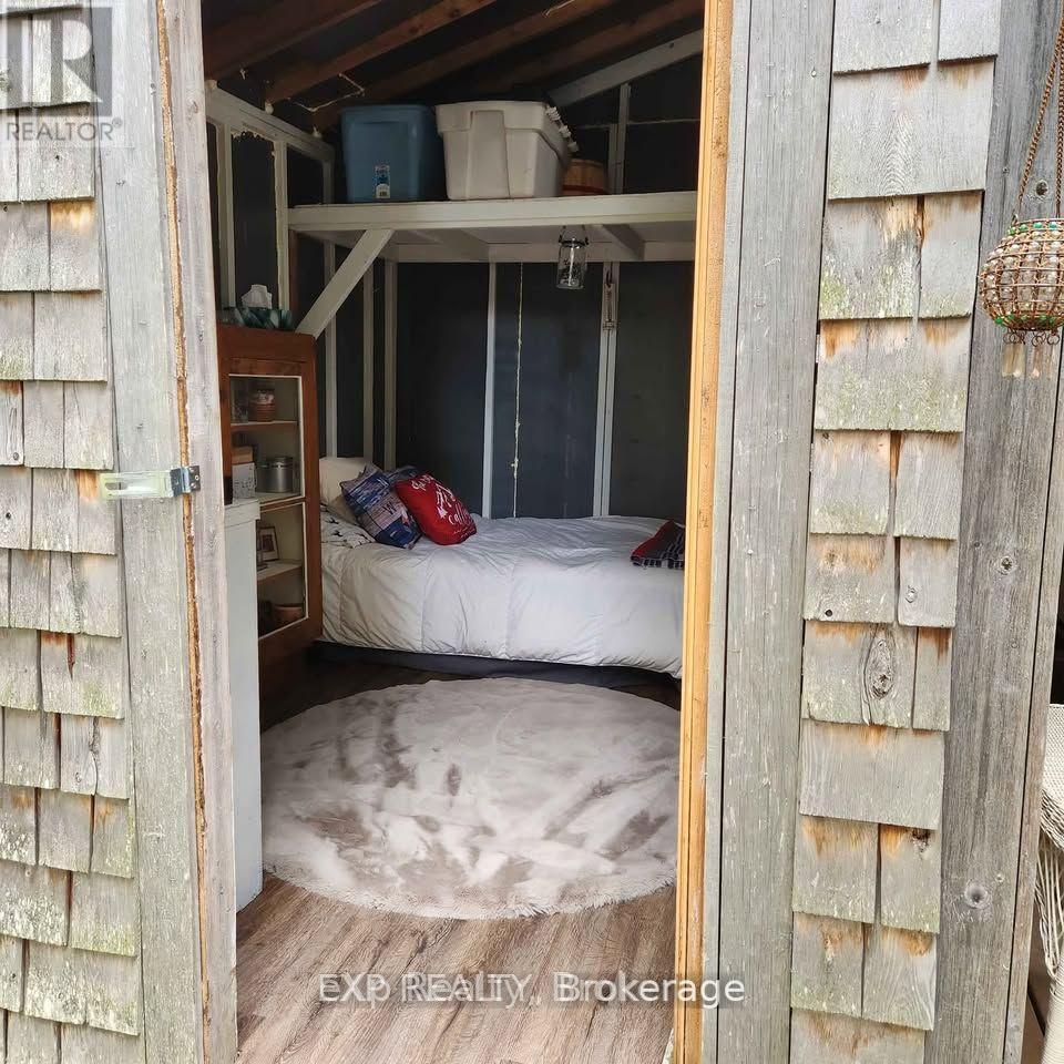 9 North Poverty Bay Road, Magnetawan, ON