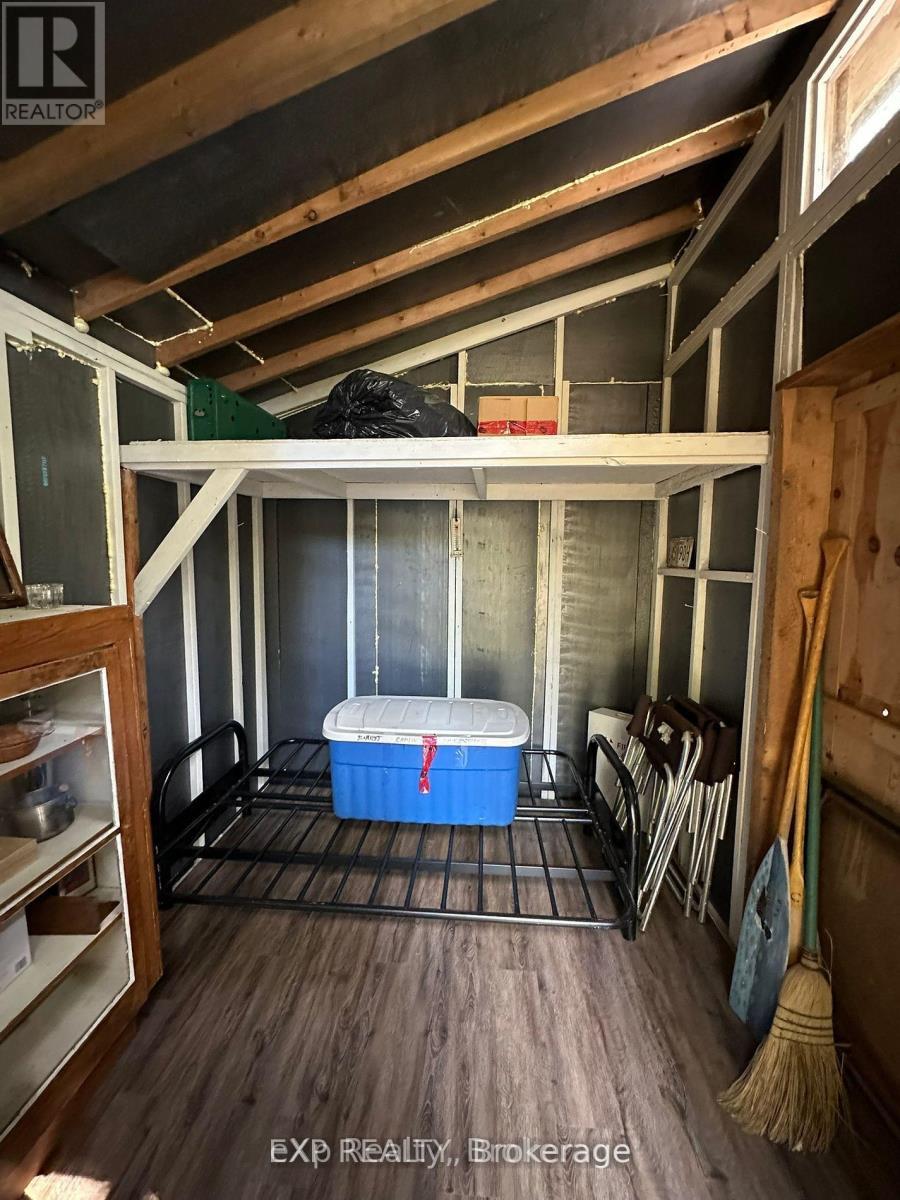 9 North Poverty Bay Road, Magnetawan, ON