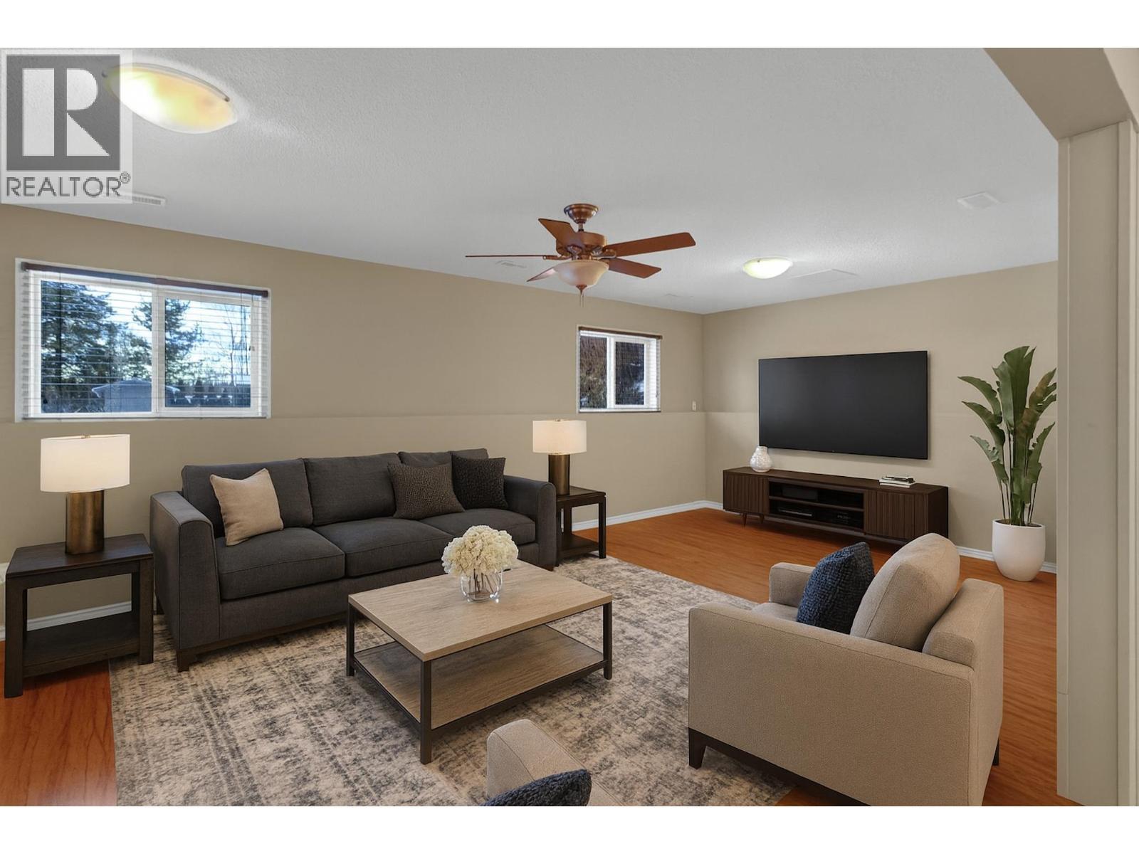 7941 Rosewood Place, Prince George, BC - Indoor Photo Showing Living Room