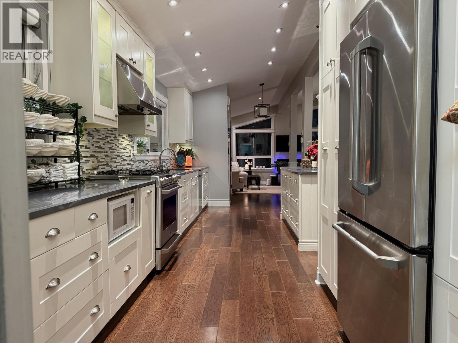 94 Coho Avenue, Kitimat, BC - Indoor Photo Showing Kitchen With Upgraded Kitchen