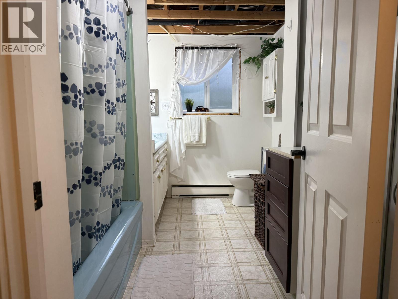 94 Coho Avenue, Kitimat, BC - Indoor Photo Showing Bathroom