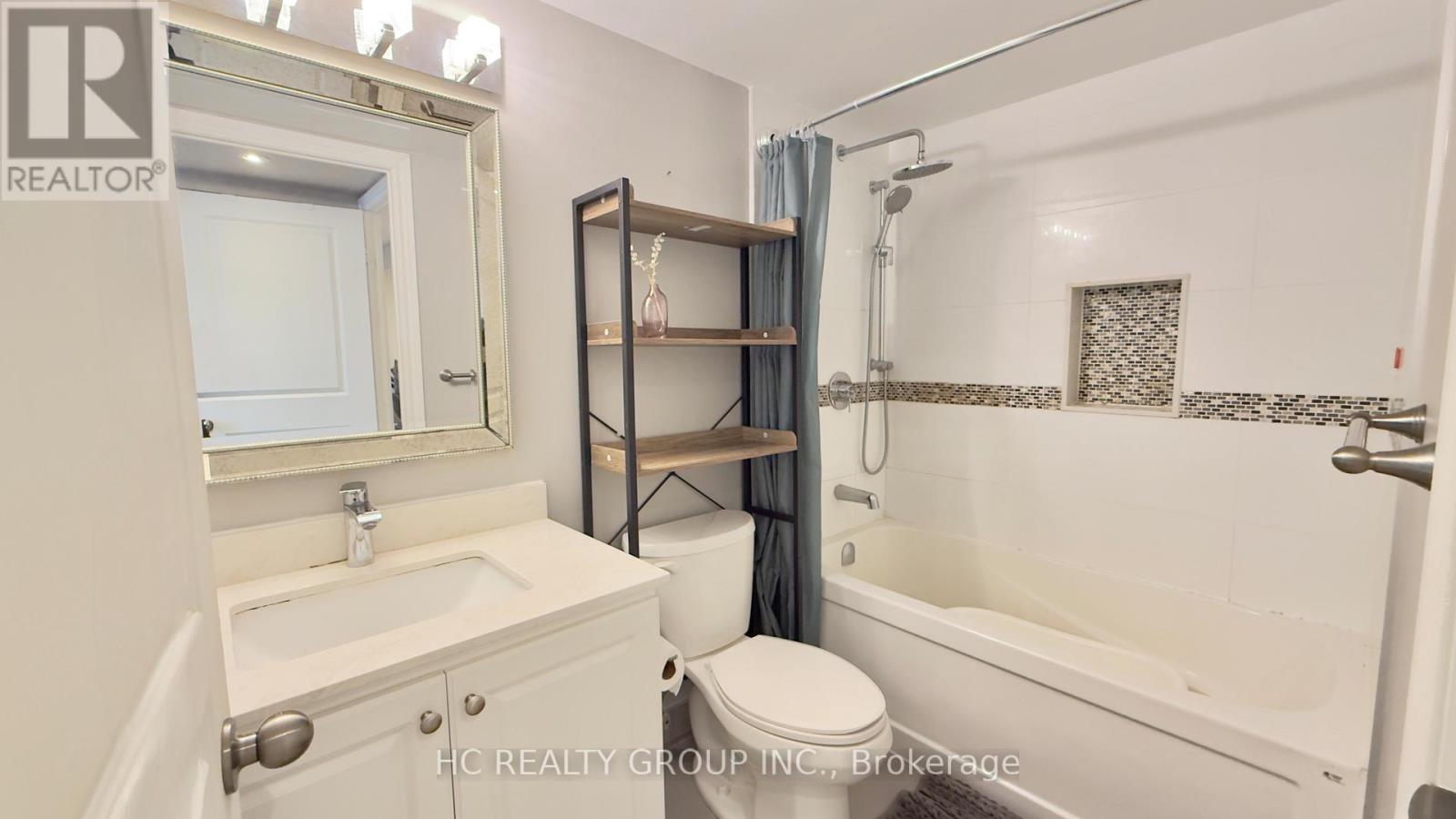 1424 - 15 Northtown Way, Toronto, ON - Indoor Photo Showing Bathroom