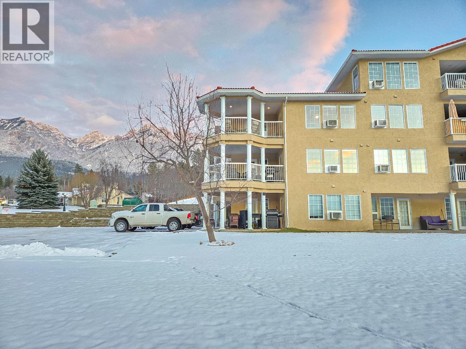 5052 Riverview Road Unit# 5012A, Fairmont Hot Springs, BC - Outdoor With Facade