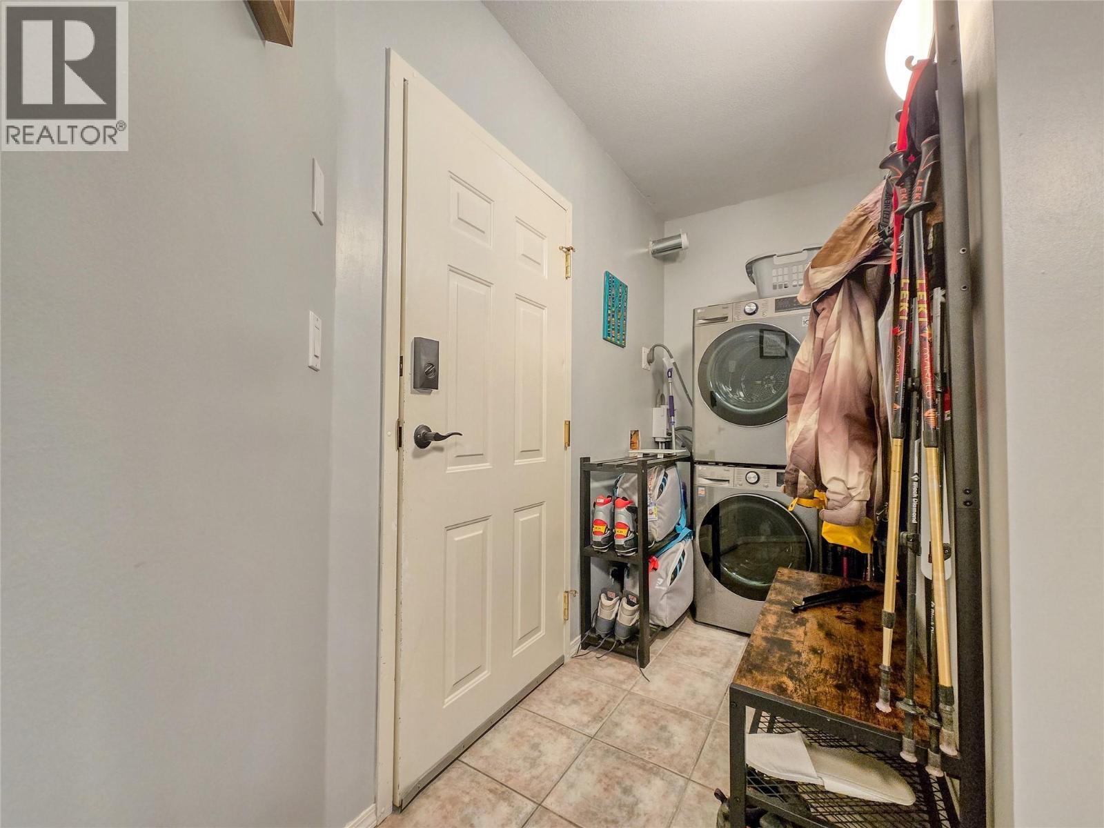5052 Riverview Road Unit# 5012A, Fairmont Hot Springs, BC - Indoor Photo Showing Laundry Room