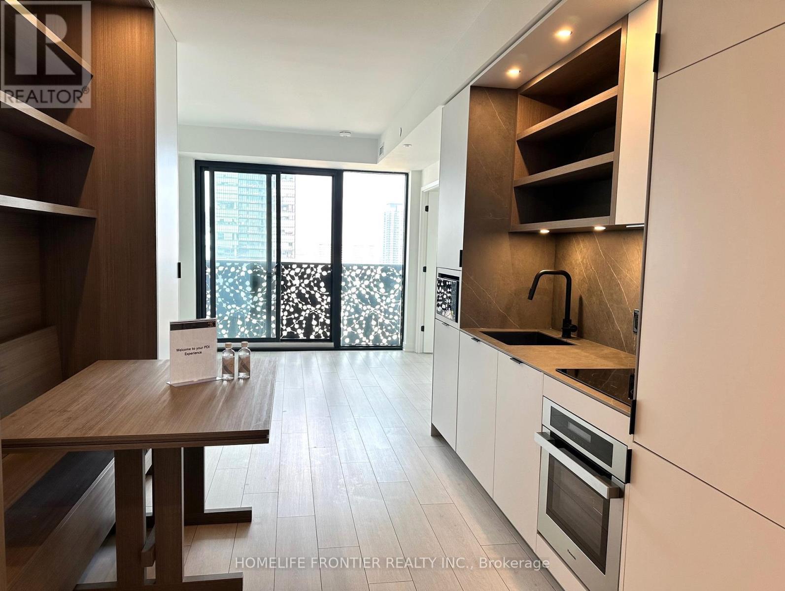 2502 - 55 Charles Street E, Toronto, ON - Indoor Photo Showing Kitchen