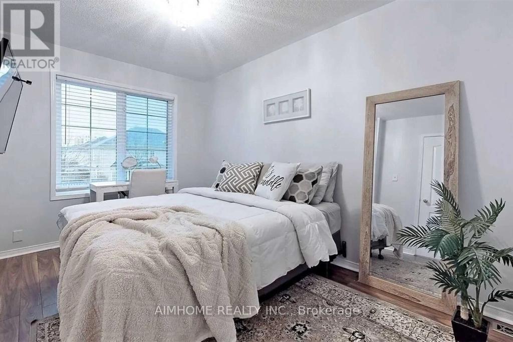 19 Hubbell Drive, Whitby, ON - Indoor Photo Showing Bedroom