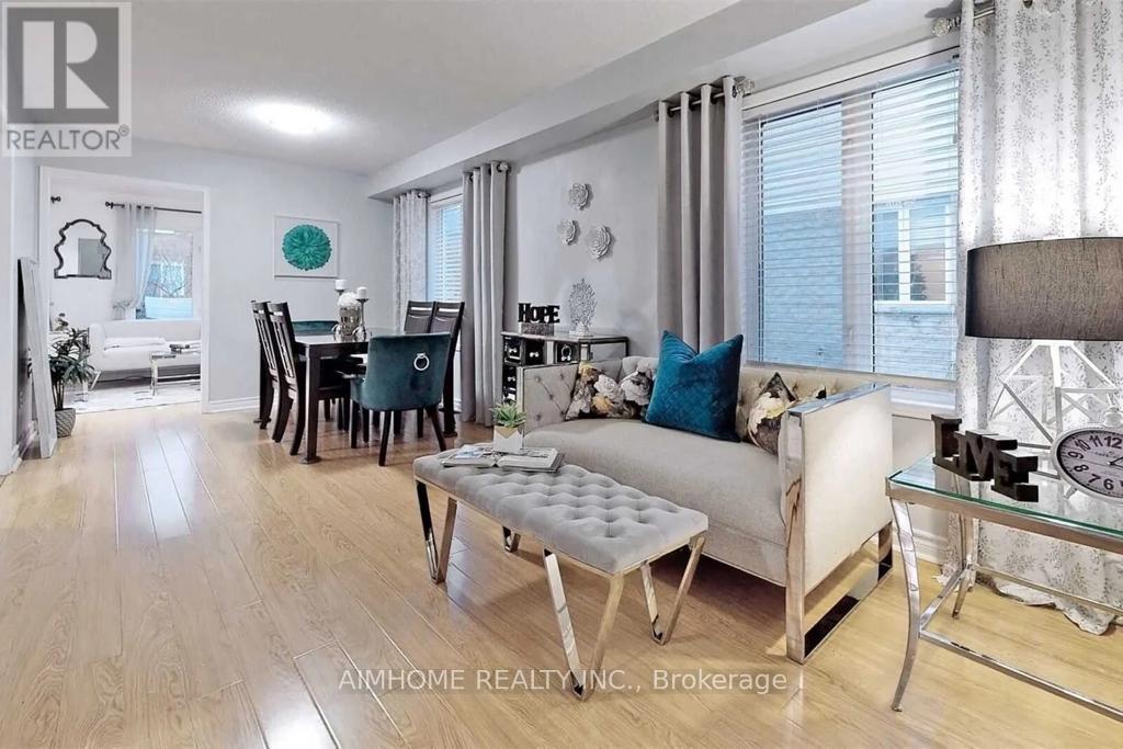 19 Hubbell Drive, Whitby, ON - Indoor Photo Showing Living Room