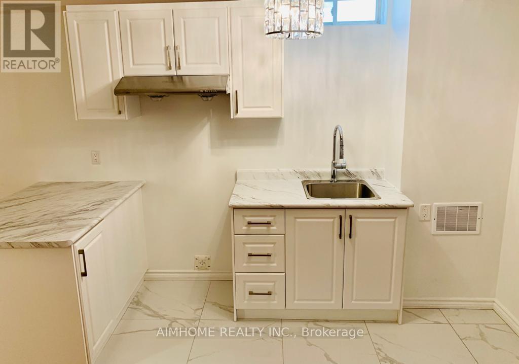 19 Hubbell Drive, Whitby, ON - Indoor