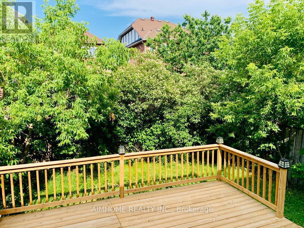 19 Hubbell Drive, Whitby, ON - Outdoor