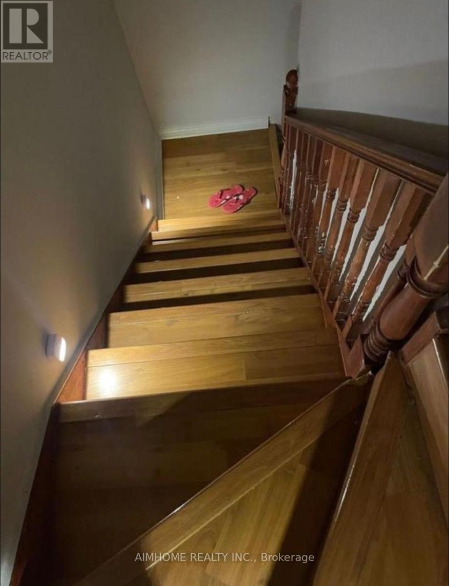 19 Hubbell Drive, Whitby, ON - Indoor Photo Showing Other Room