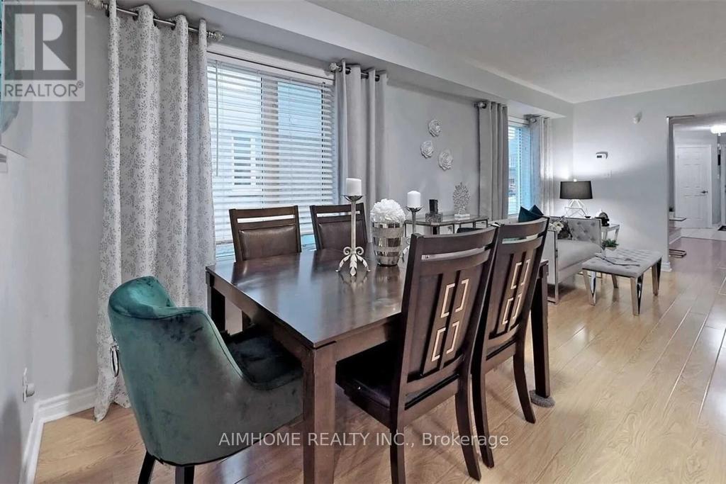 19 Hubbell Drive, Whitby, ON - Indoor Photo Showing Dining Room