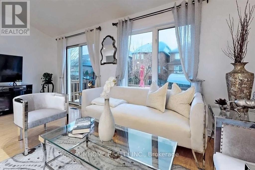 19 Hubbell Drive, Whitby, ON - Indoor Photo Showing Living Room