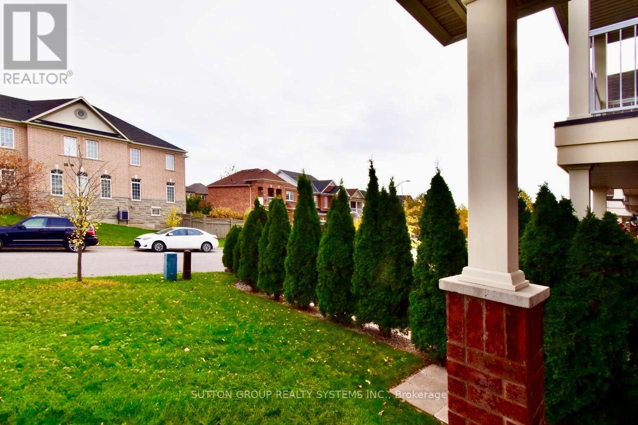 107 Laramie Crescent, Vaughan, ON - Outdoor