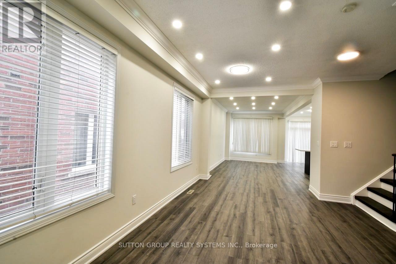 107 Laramie Crescent, Vaughan, ON - Indoor Photo Showing Other Room