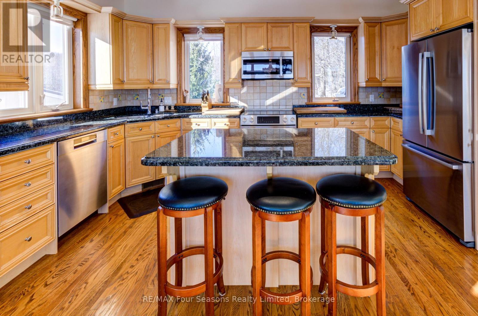 265617 25 Side Road, Meaford, ON - Indoor Photo Showing Kitchen