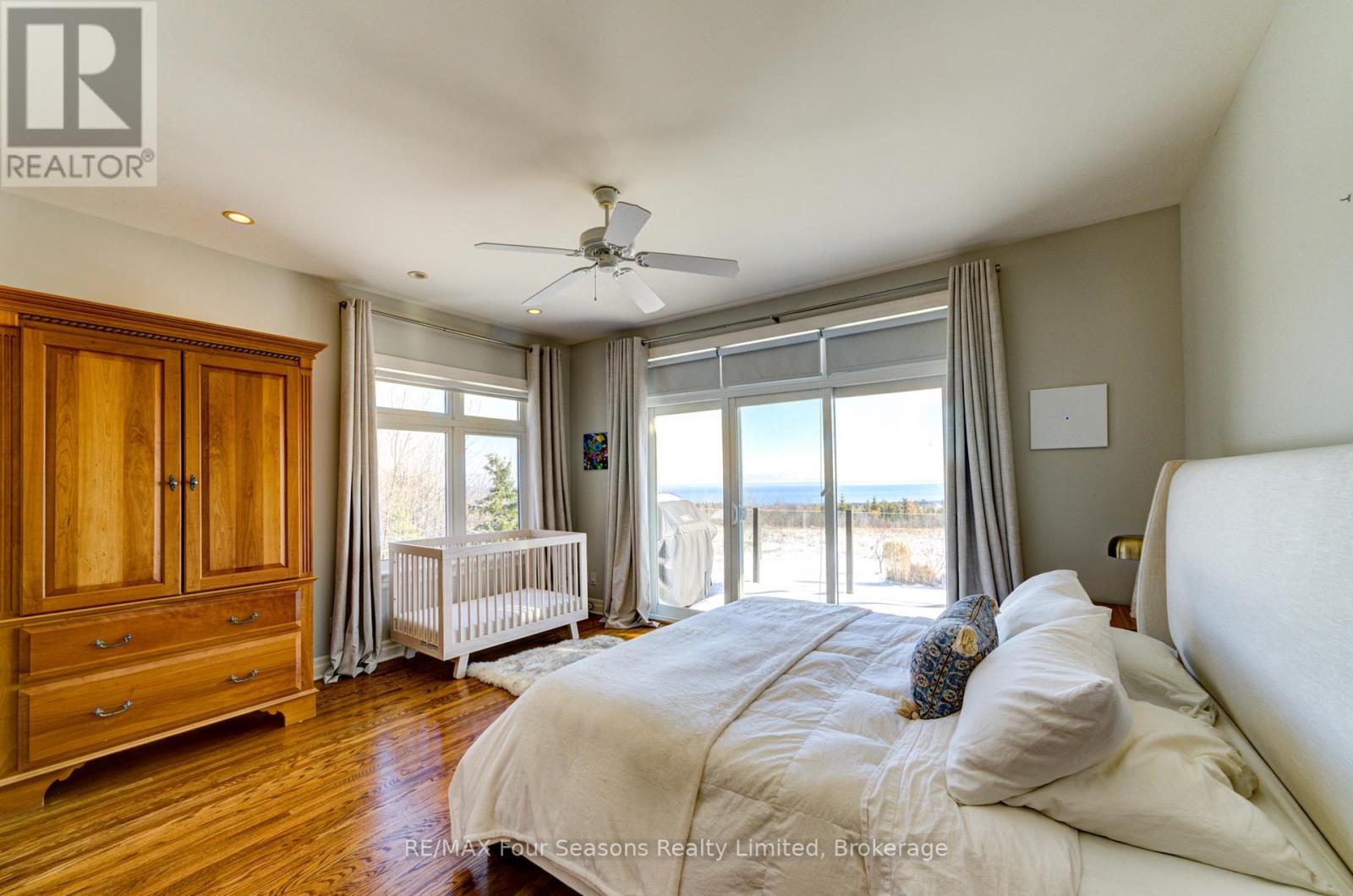 265617 25 Side Road, Meaford, ON - Indoor Photo Showing Bedroom
