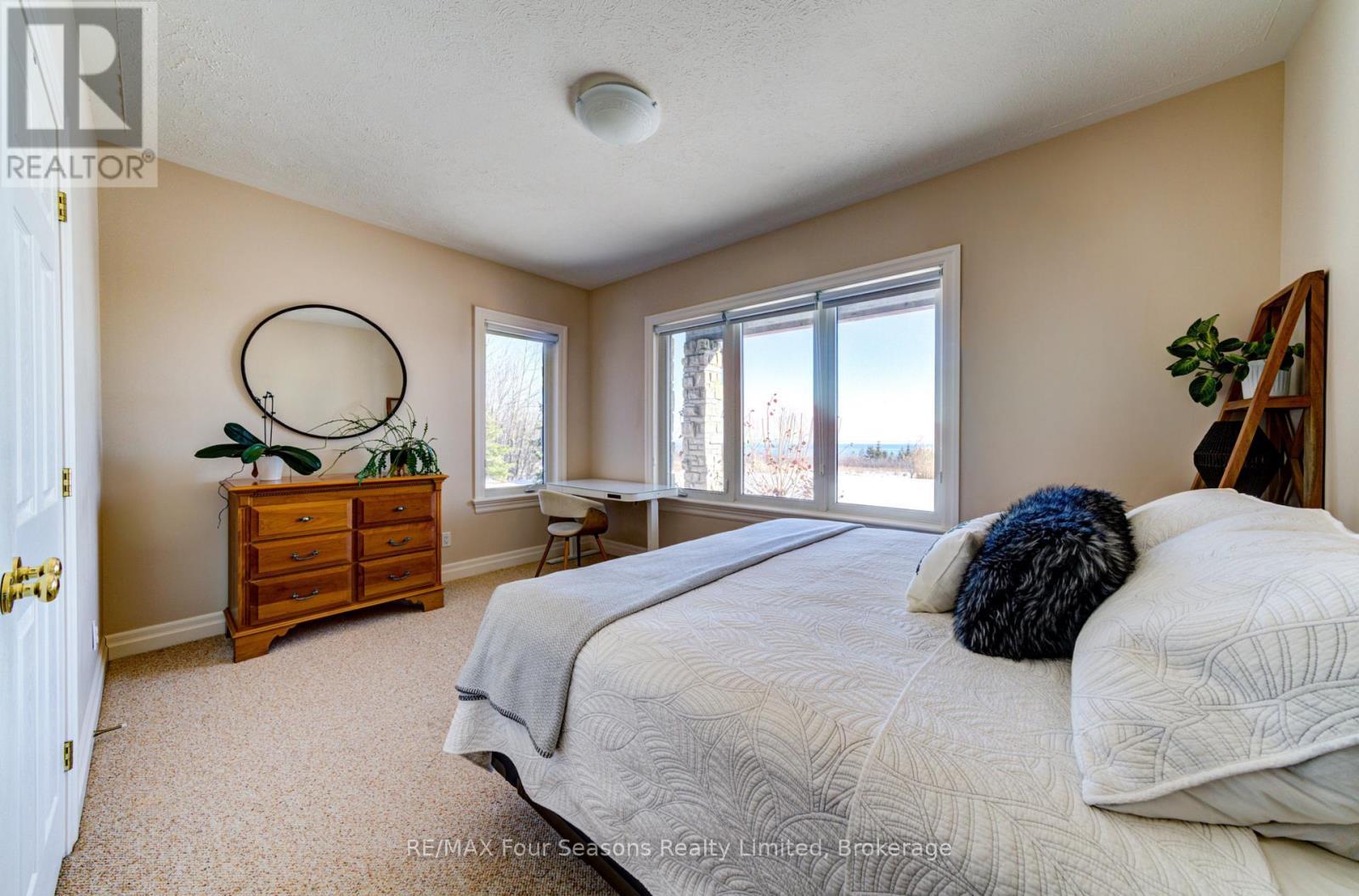 265617 25 Side Road, Meaford, ON - Indoor Photo Showing Bedroom
