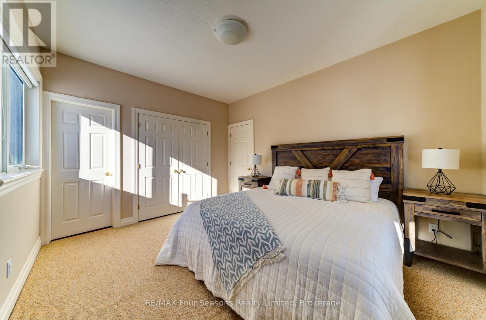 265617 25 Side Road, Meaford, ON - Indoor Photo Showing Bedroom