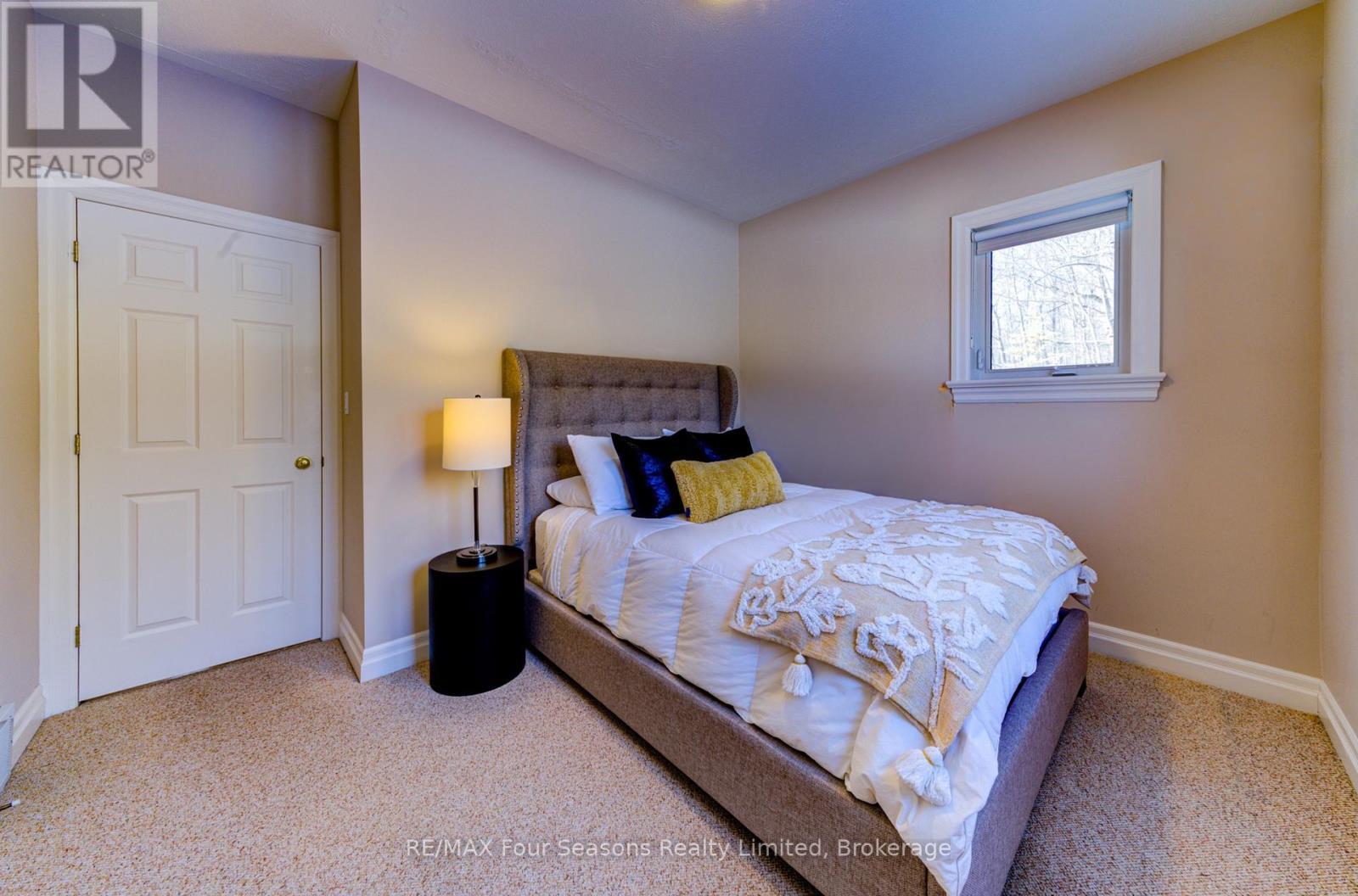 265617 25 Side Road, Meaford, ON - Indoor Photo Showing Bedroom