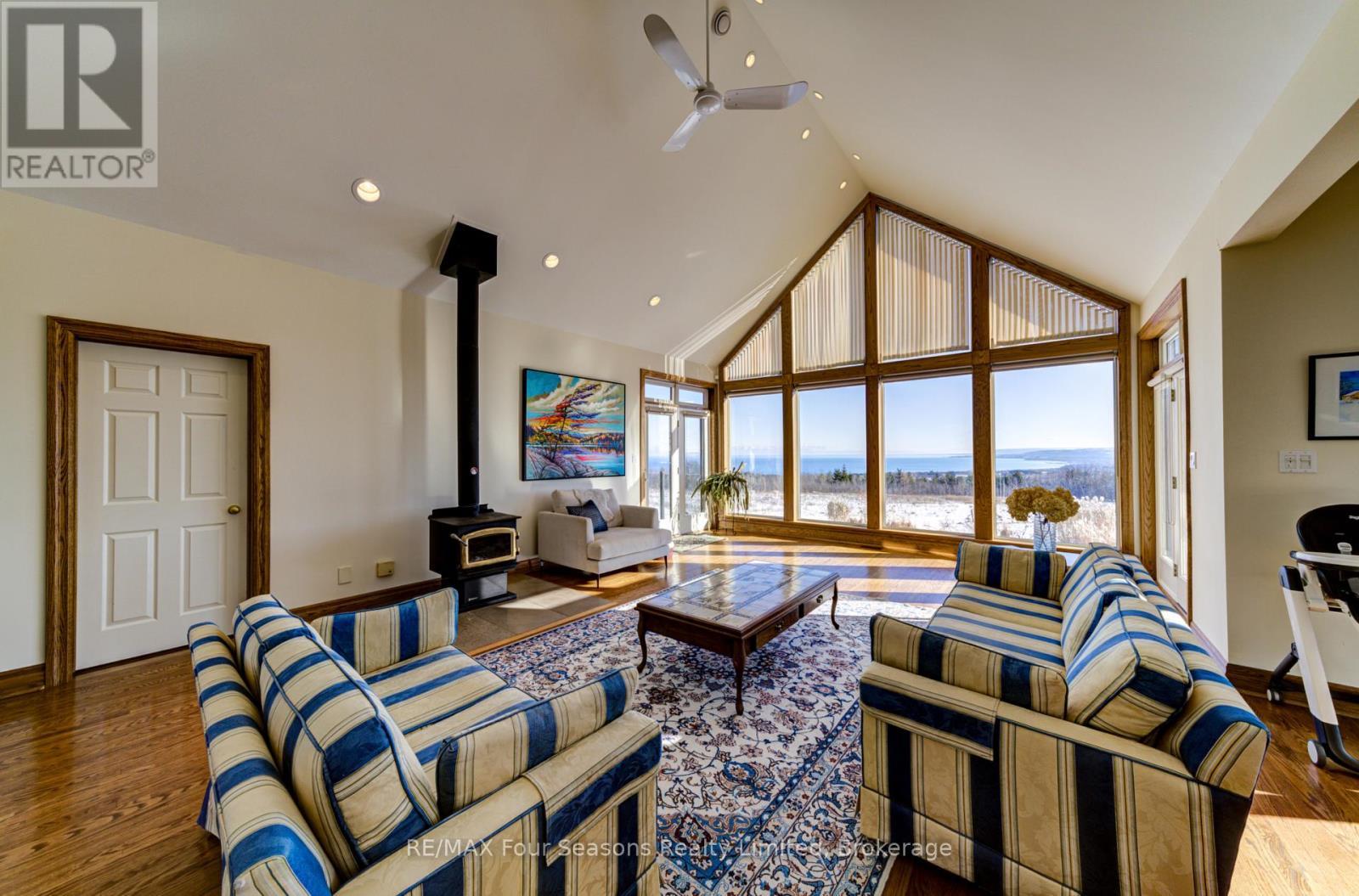 265617 25 Side Road, Meaford, ON - Indoor Photo Showing Other Room