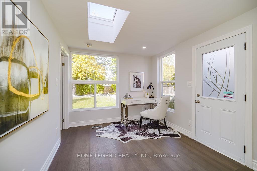 36 Pebblehill Square, Toronto, ON - Indoor