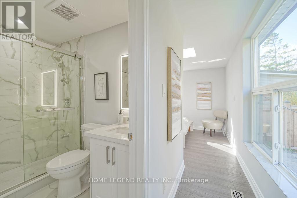36 Pebblehill Square, Toronto, ON - Indoor Photo Showing Bathroom