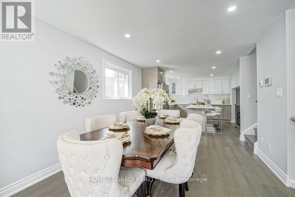 36 Pebblehill Square, Toronto, ON - Indoor Photo Showing Dining Room