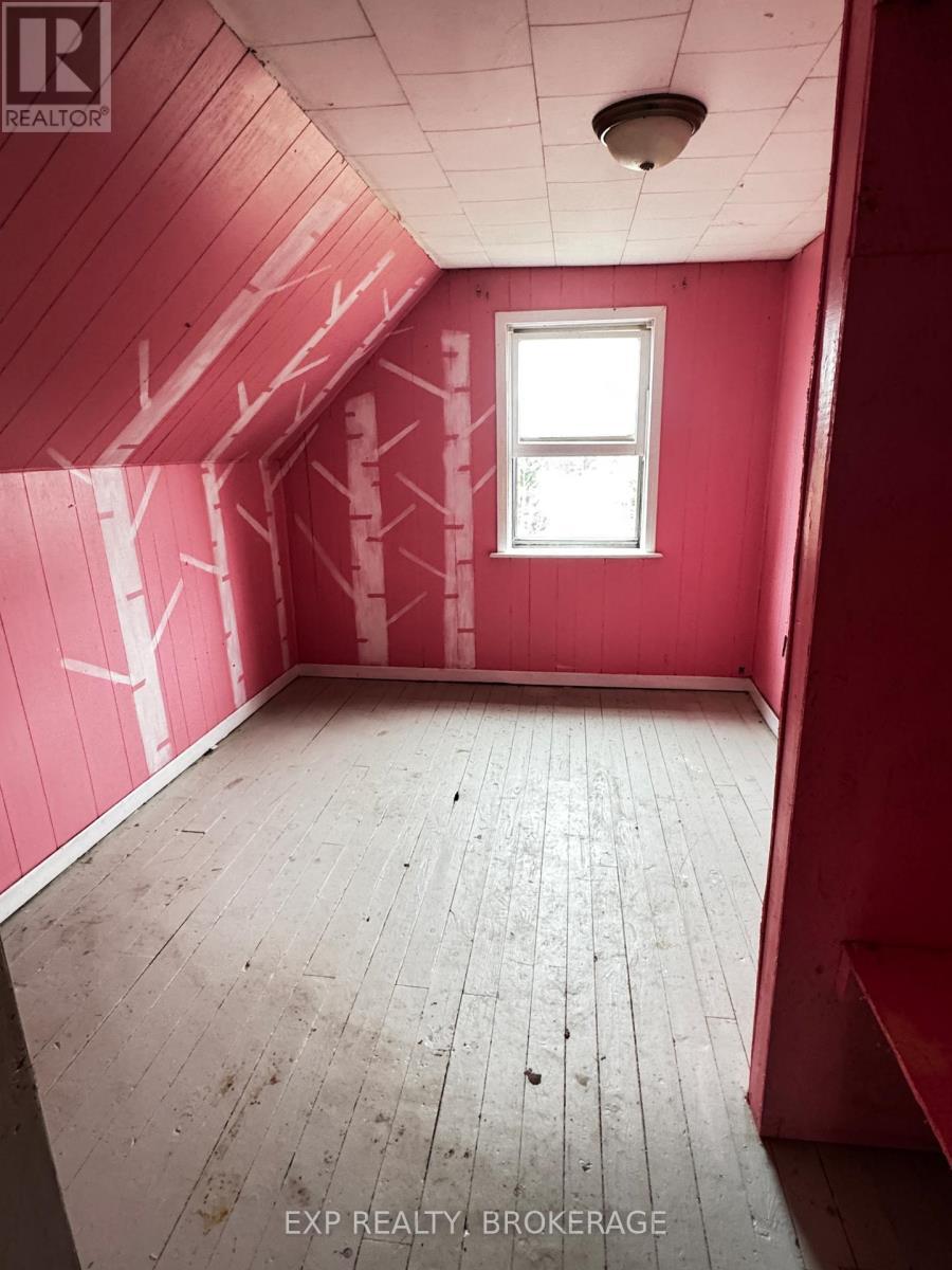 243 Hwy. #28 Highway, Addington Highlands (Addington Highlands), ON - Indoor Photo Showing Other Room