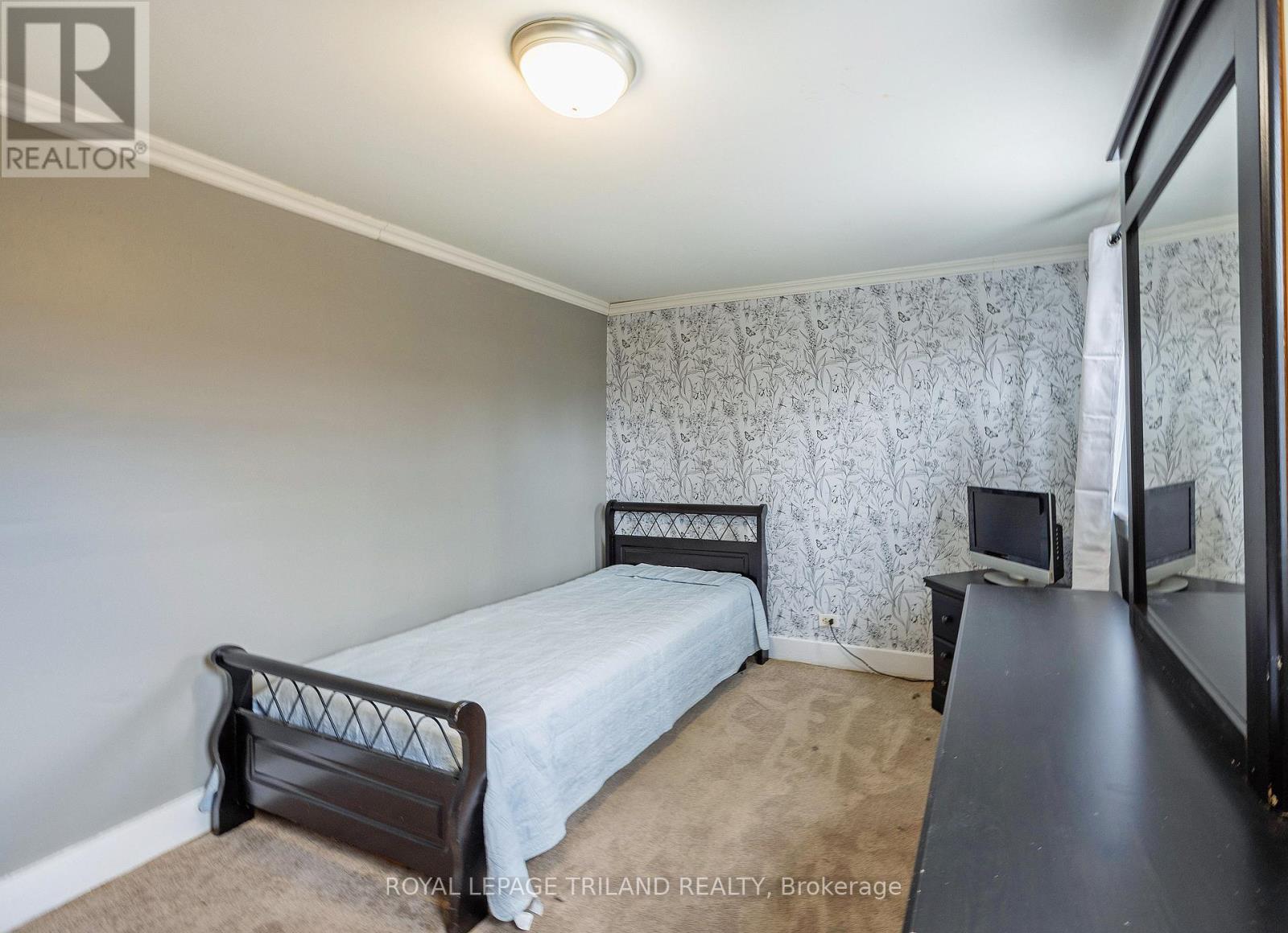 136 St George Street, Central Elgin (Lynhurst), ON - Indoor Photo Showing Bedroom