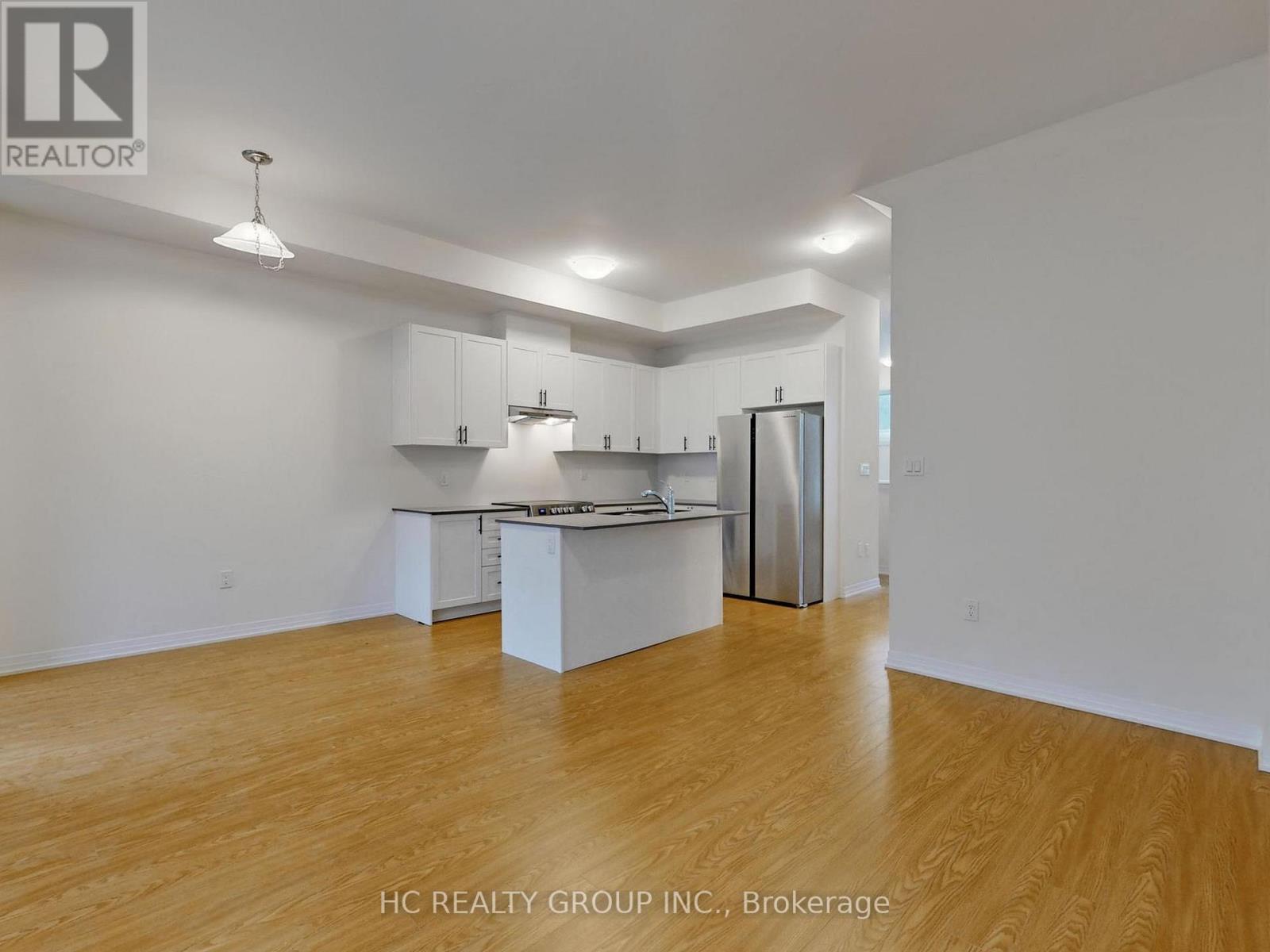 28 Millman Lane, Richmond Hill, ON - Indoor Photo Showing Kitchen
