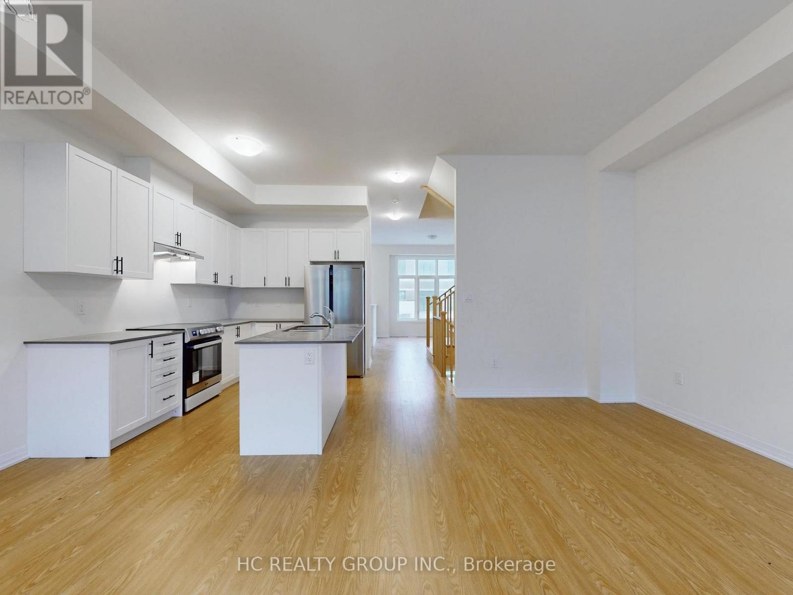 28 Millman Lane, Richmond Hill, ON - Indoor Photo Showing Kitchen