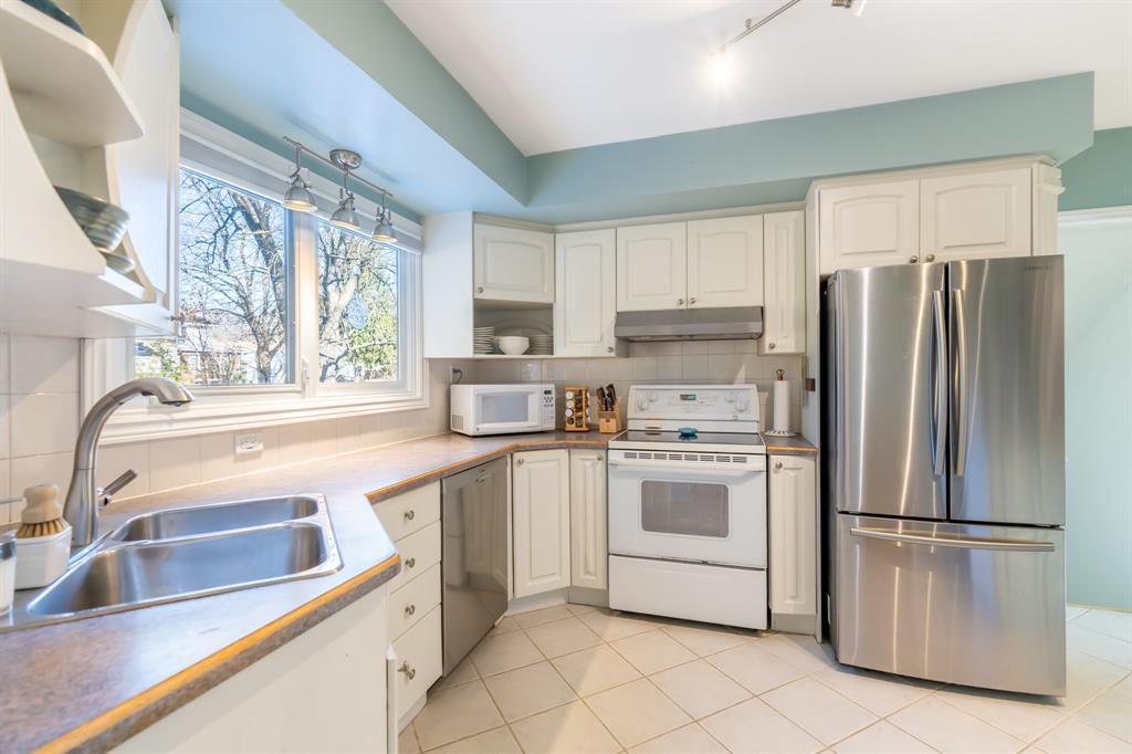 1077 Lockhart Circle, Sarnia, ON