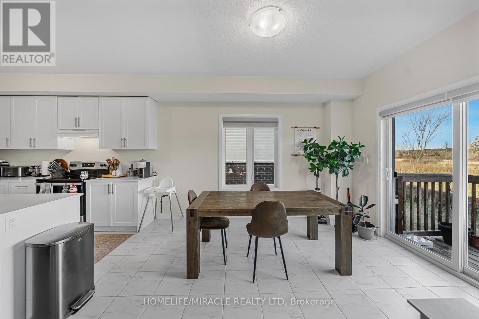 76 Oakmont Drive, Loyalist, ON - Indoor