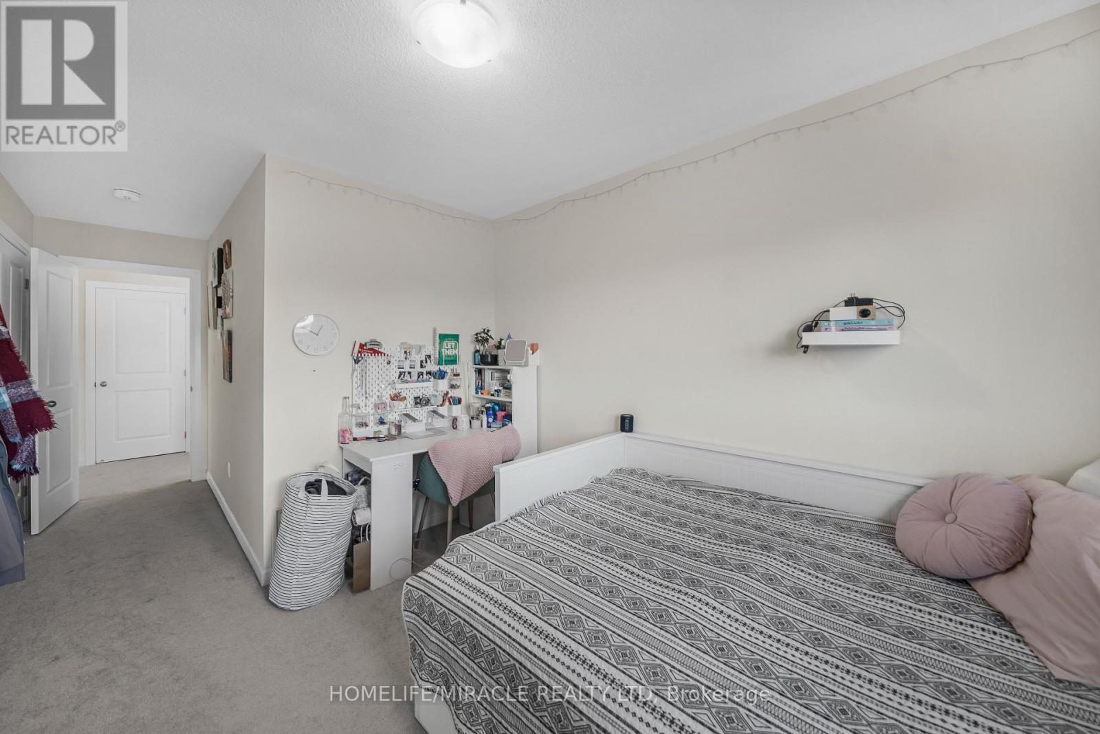 76 Oakmont Drive, Loyalist, ON - Indoor Photo Showing Bedroom