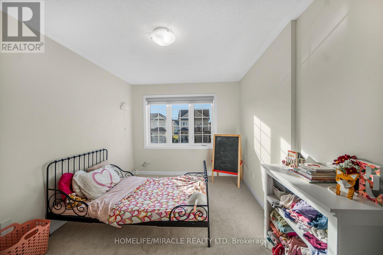 76 Oakmont Drive, Loyalist, ON - Indoor Photo Showing Bedroom