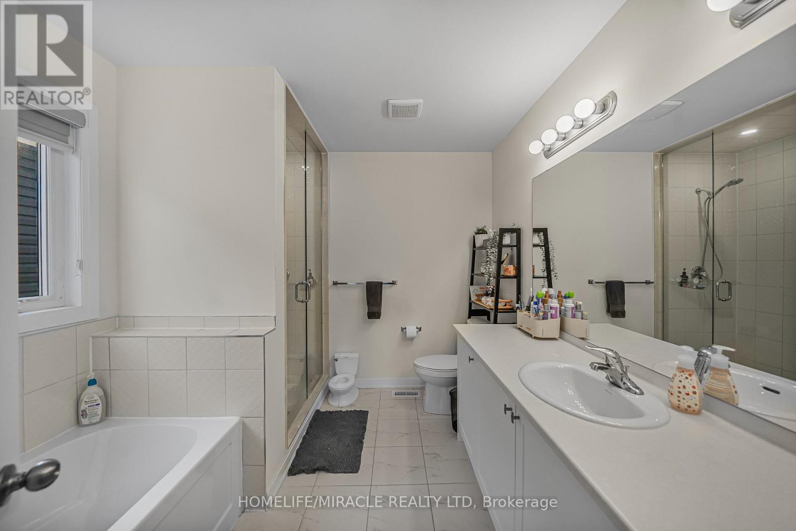 76 Oakmont Drive, Loyalist, ON - Indoor Photo Showing Bathroom