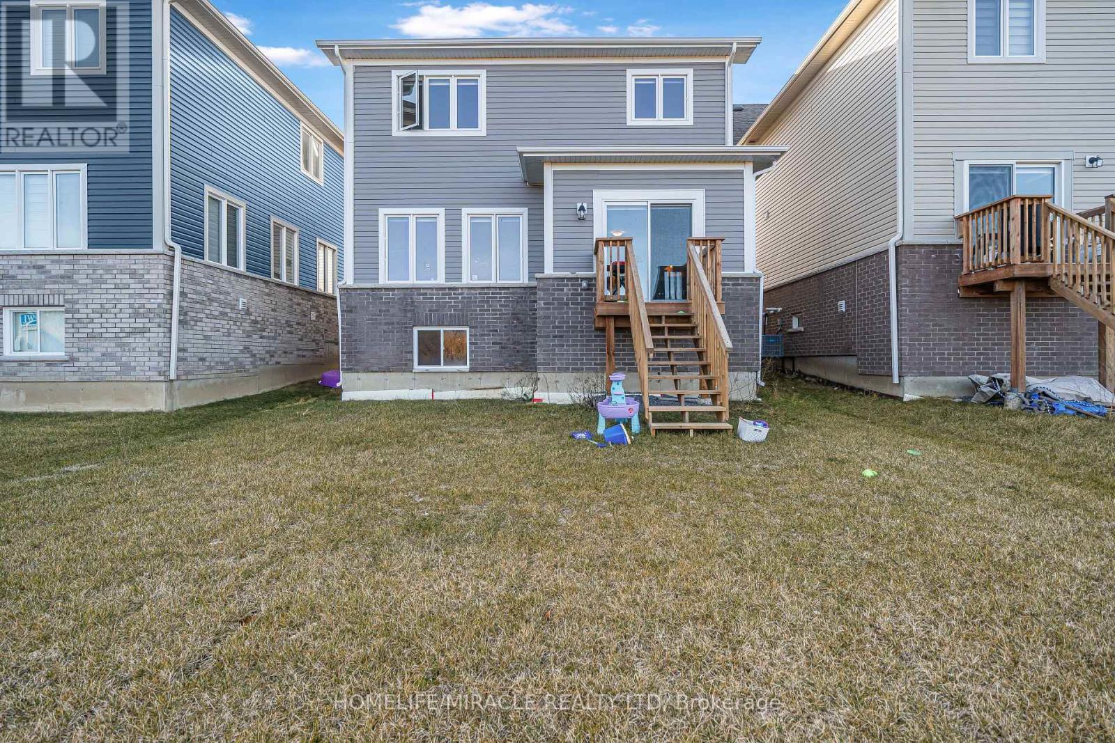 76 Oakmont Drive, Loyalist, ON - Outdoor