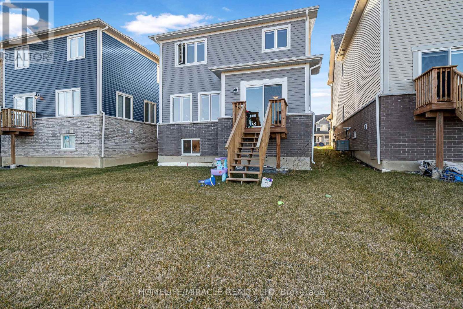 76 Oakmont Drive, Loyalist, ON - Outdoor